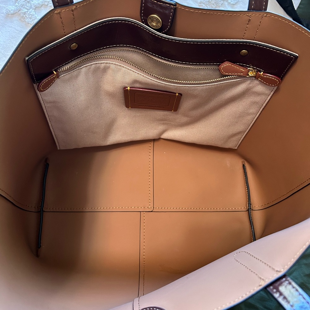 Coach Burgundy Leather Shoulder Bag - Picture 3 of 7